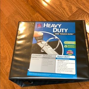 Avery heavy duty 4 inch black binder.